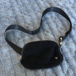 lululemon athletica Black Fleece Crossbody Bag